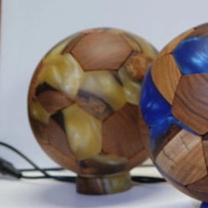 【ウッドレジン】サッカーボールランプ